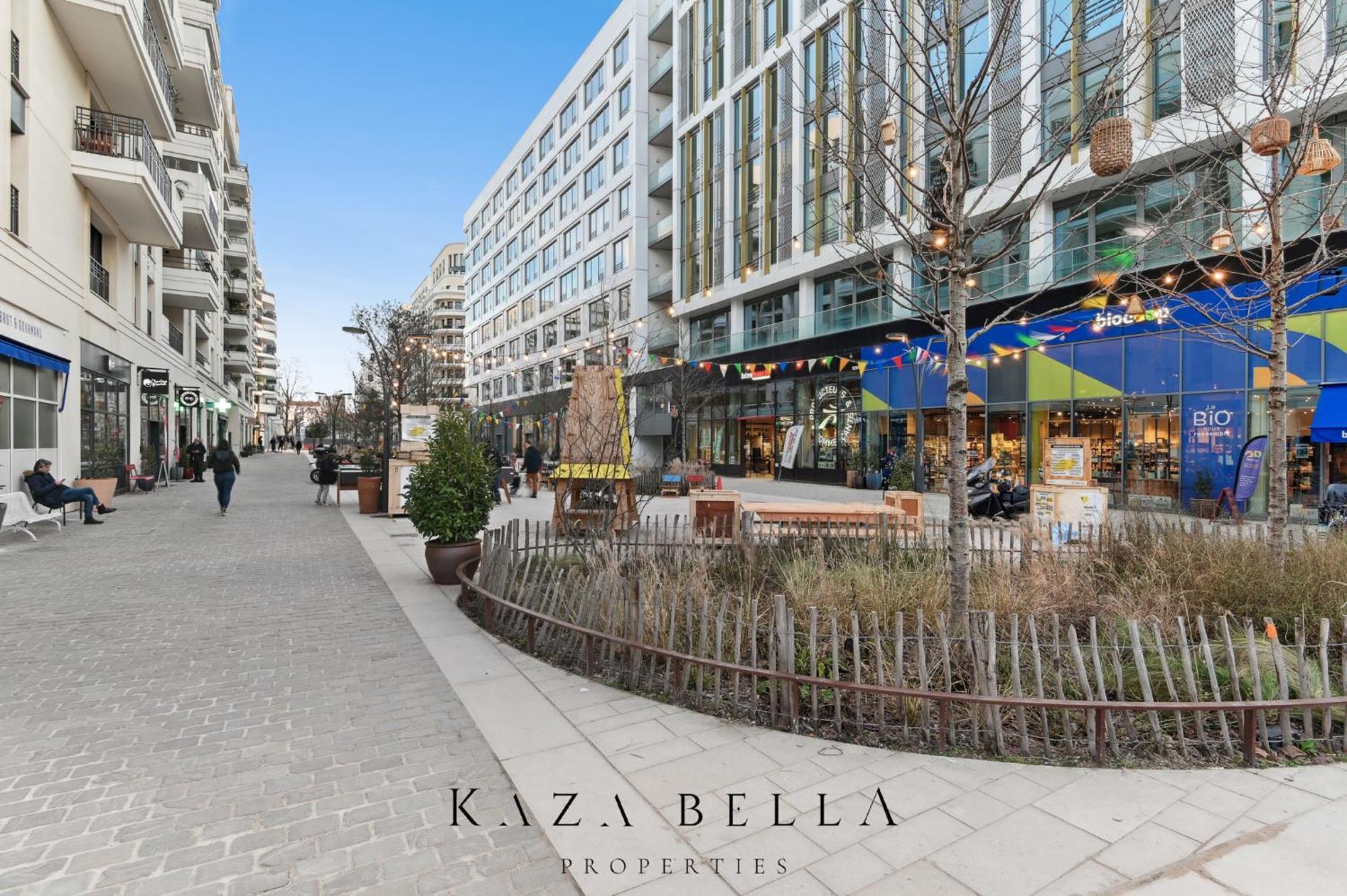 Kaza Bella - Ouen Beautiful * Saint-Ouen (Seine-Saint-Denis)